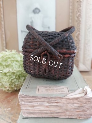 antiquedollbasket