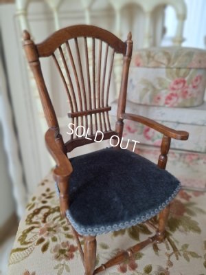 vintagedollchair