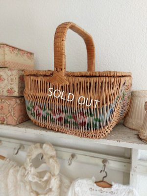 antiquerosebasket